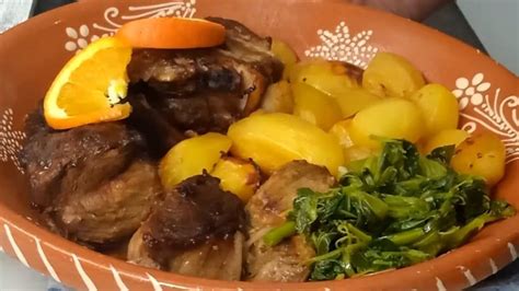  Carne de Boi Assada à Moda Dezhou: Uma Sinfonia de Sabores Apicados que Explodem na Boca!