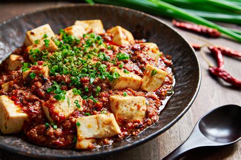  Mapo Doufu, Uma Explosão Picante e Suave de Sabores!