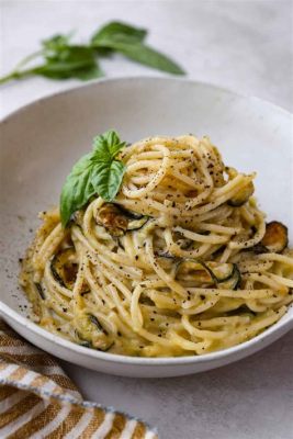  Spaghetti alla Nerano: Uma Sinfonia de Sabor em Creme e Manjericão!