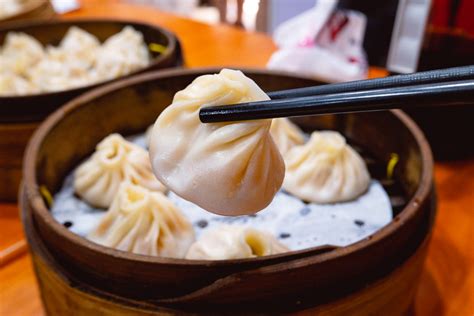  Tang-Bao de Guangyuan: Uma Festa Explosiva de Sabores e Texturas Irresistíveis!